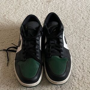 Men's Black, White & Green Low-Top Sneakers